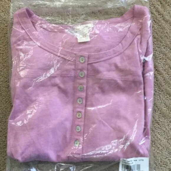 Bundle of three Sundance tops and Pajama Set - Small